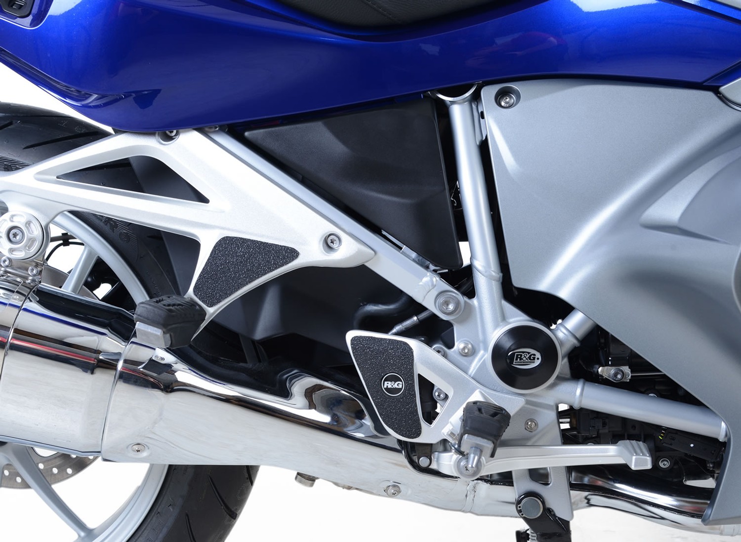 R&G Racing Boot Guard 4-piece for BMW R1200RT '14-'19 / R1250RT '19-'22 R&G Racing Boot Guard 4-piece for BMW R1200RT '14-'19 / R1250RT '19-'22